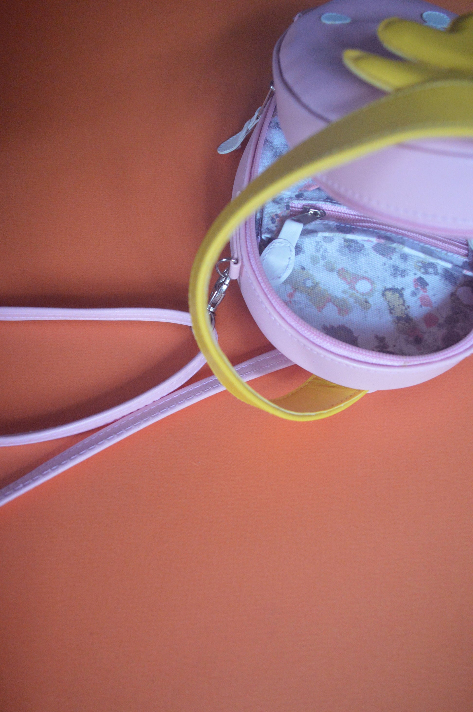 Fresa Flor- Stawberry Handtasche/ Crossbody normale Größe