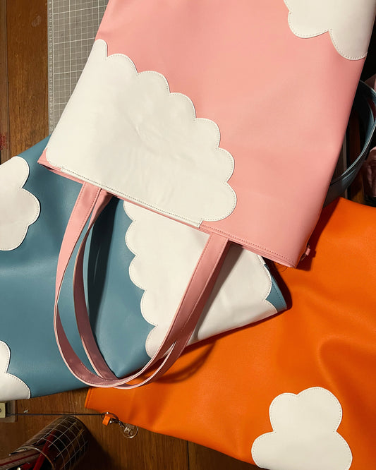 Cloud tote