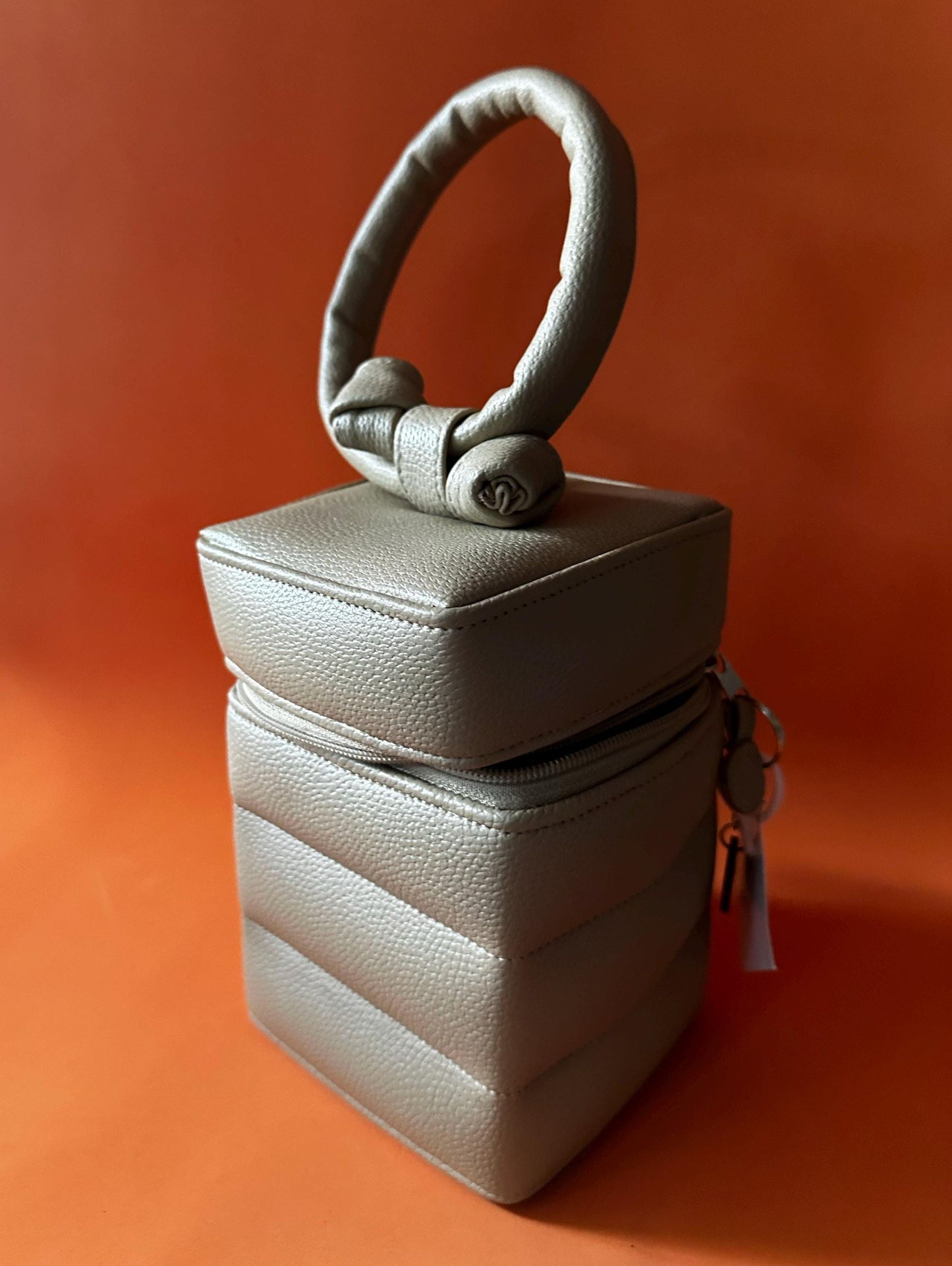 Knot handbag