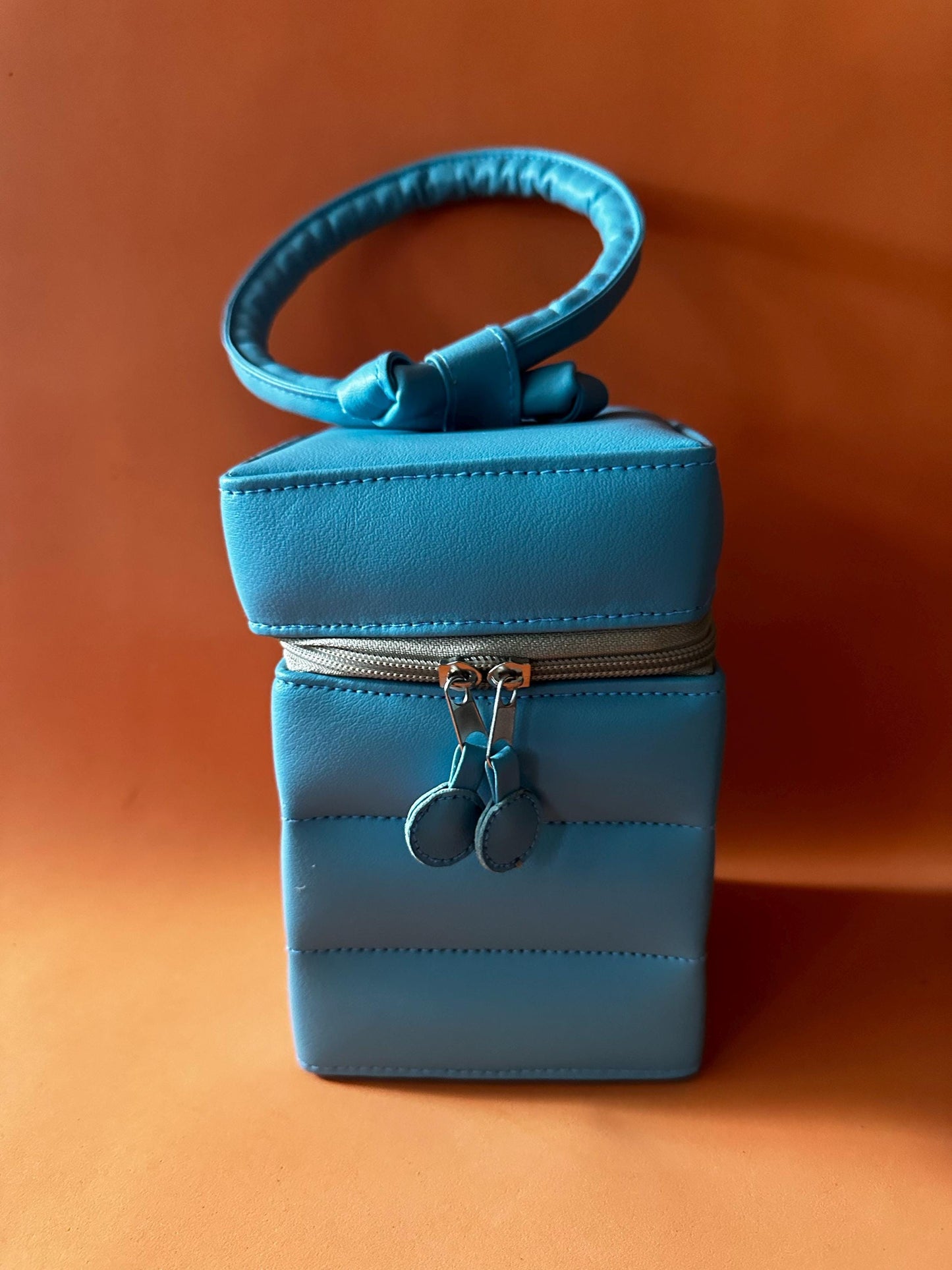 Knot handbag