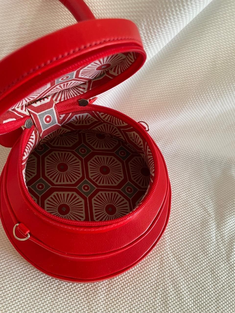 Three tier cake handbag/crossbody bag